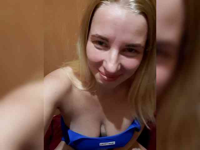 -nelya- webcam