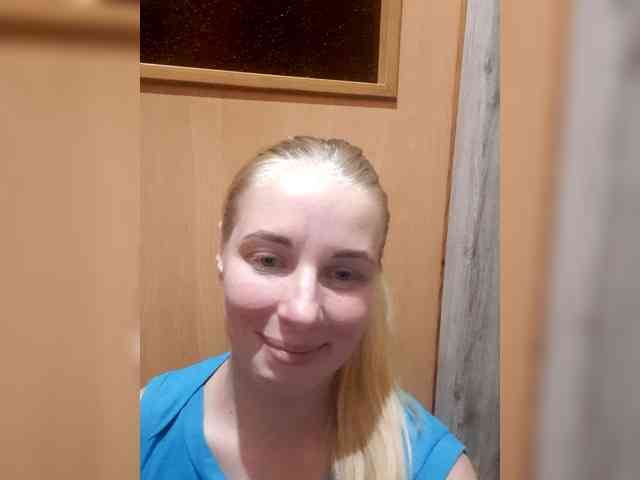 -nelya- webcam