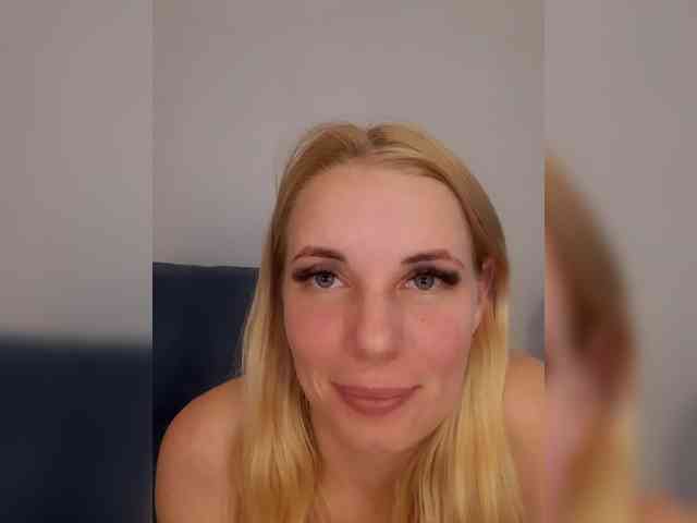 -nelya- webcam
