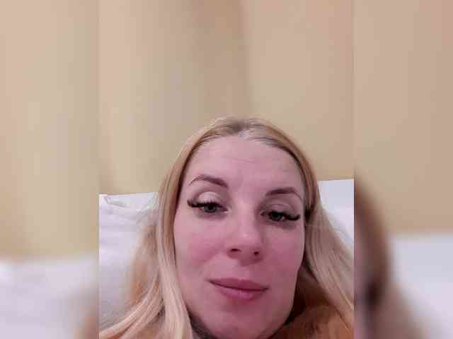 -nelya- webcam