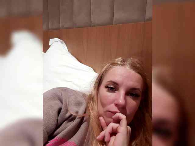 -nelya- webcam