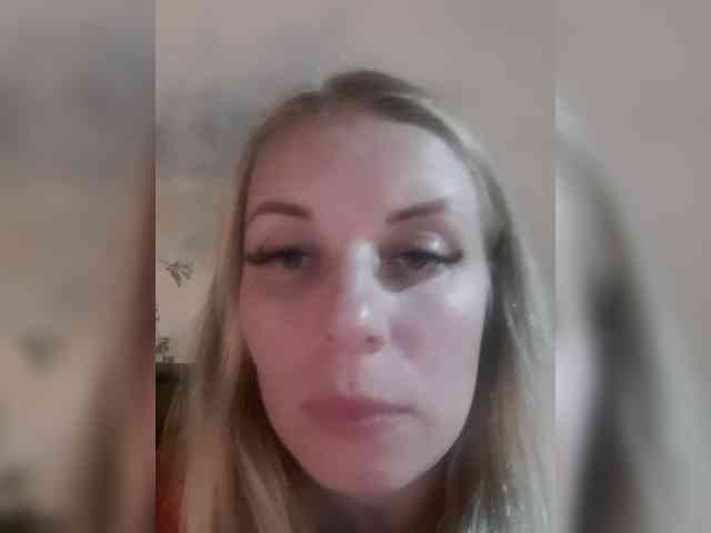 -nelya- webcam