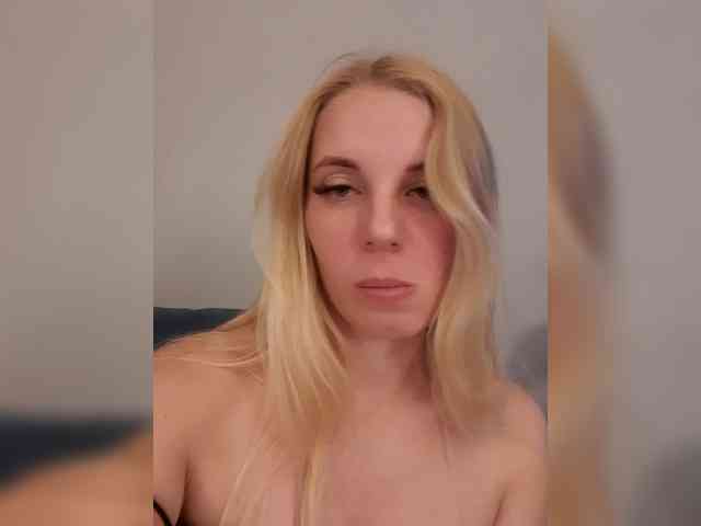 -nelya- webcam