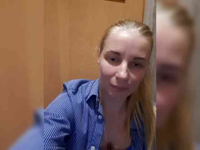 -nelya- webcam
