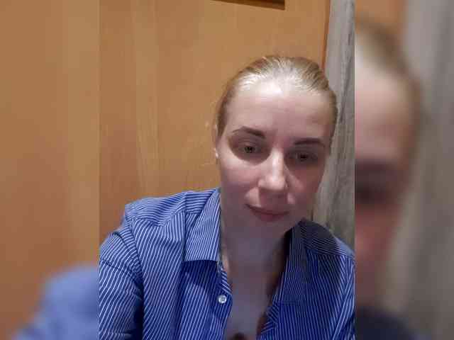 -nelya- webcam