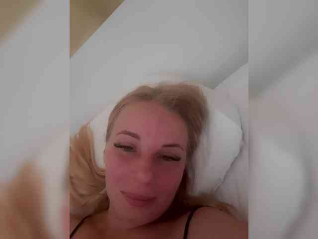 -nelya- webcam
