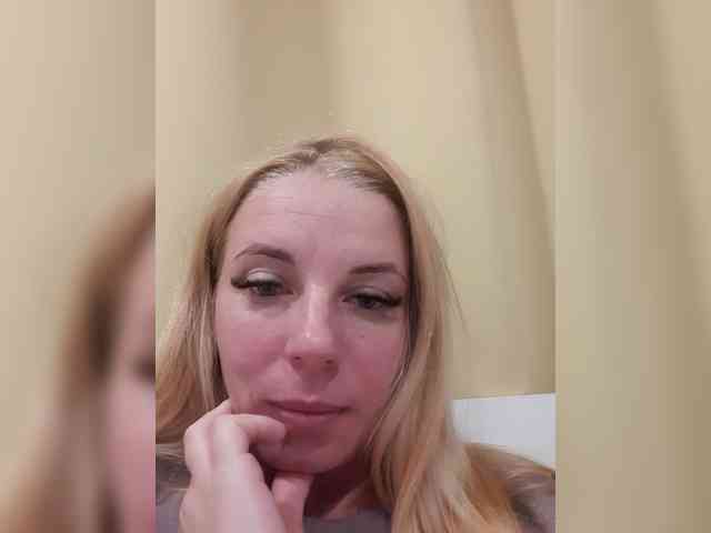 -nelya- webcam