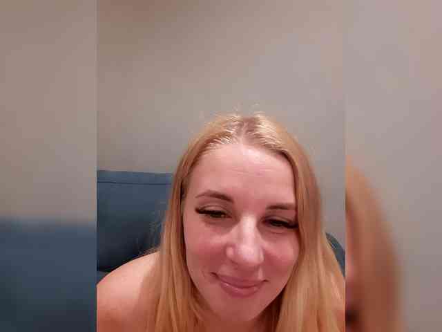-nelya- webcam