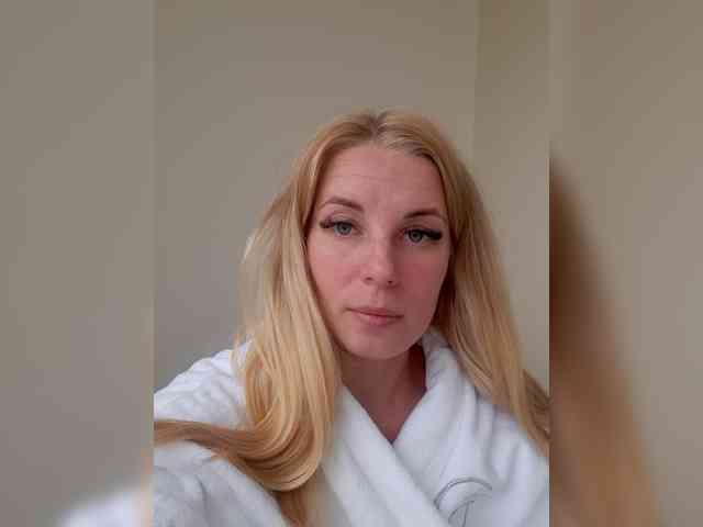 -nelya- webcam