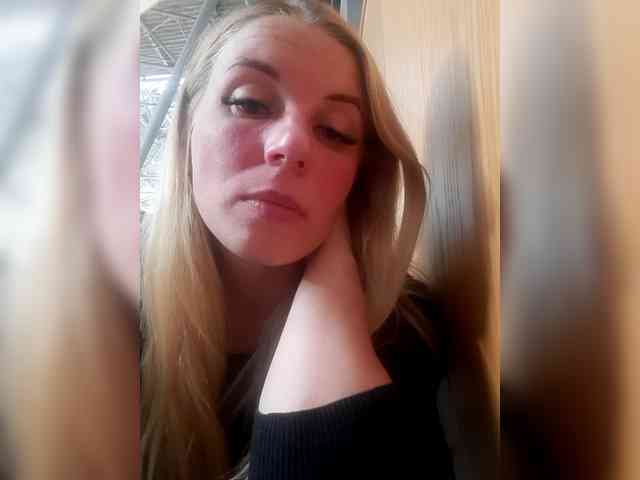 -nelya- webcam