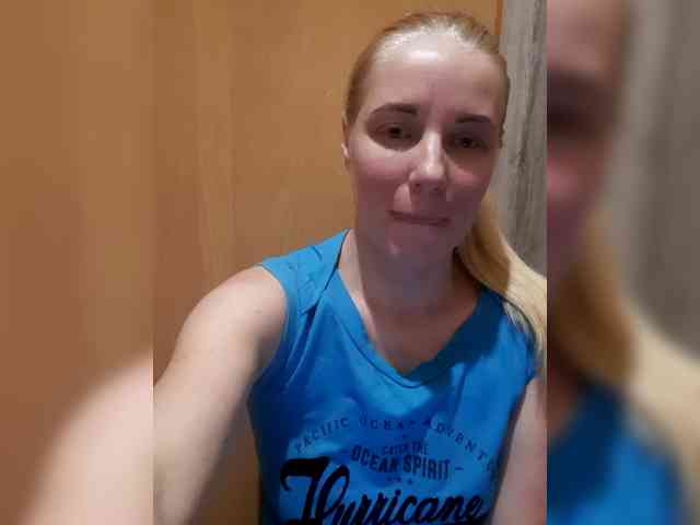 -nelya- webcam