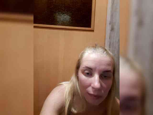 -nelya- webcam