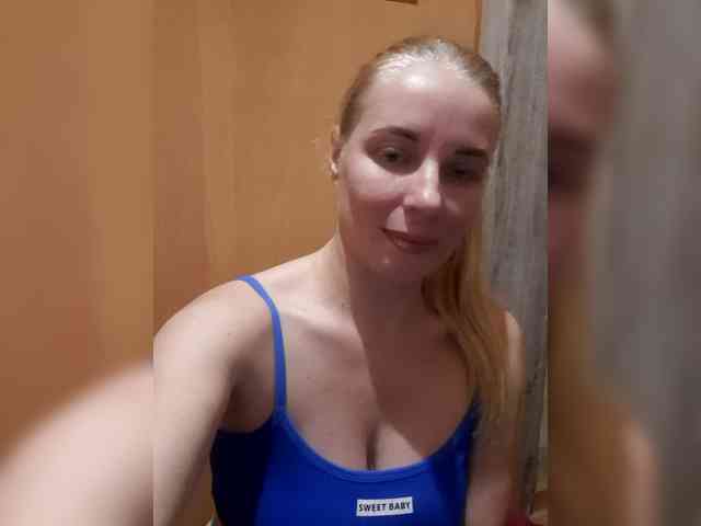 -nelya- webcam
