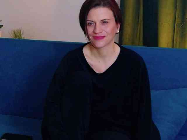 ScarlettNoirr webcam