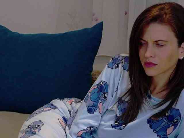 ScarlettNoirr webcam
