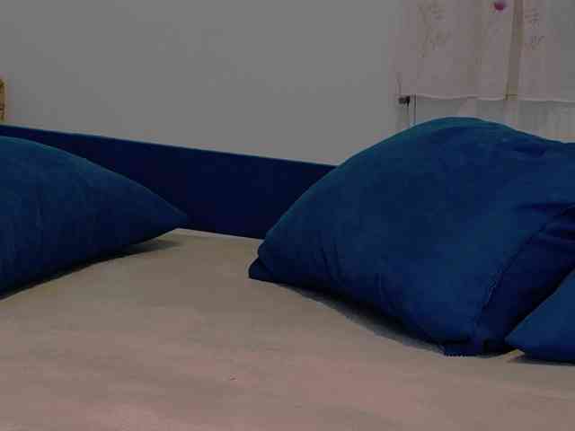 ScarlettNoirr webcam