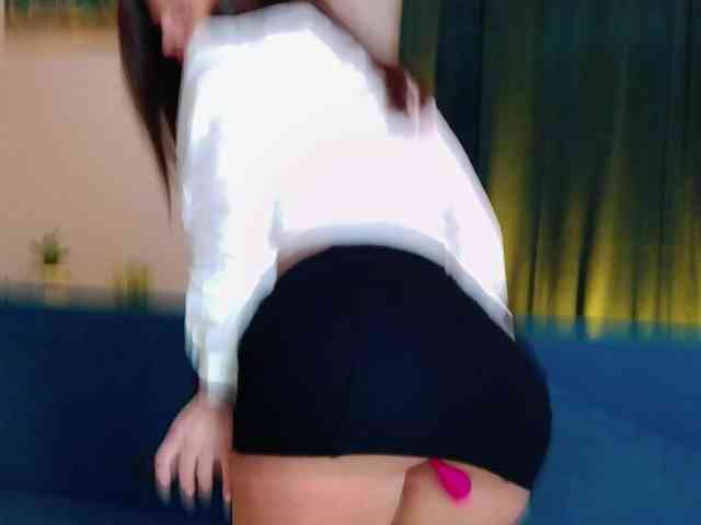 ScarlettNoirr webcam