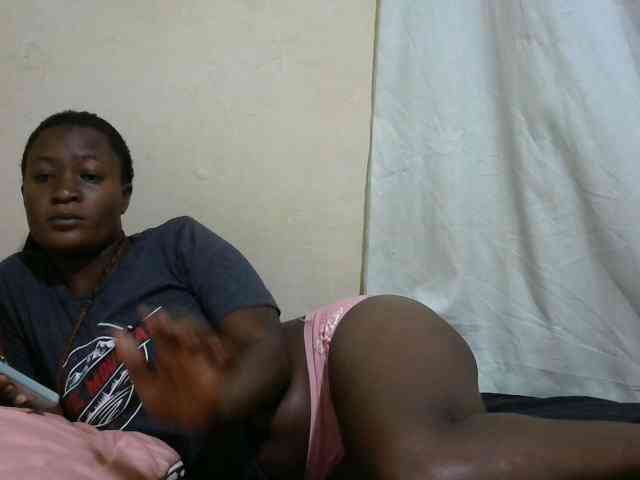 Smallpussie webcam