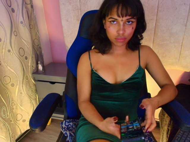 Dakashyten's BongaCams show and profile