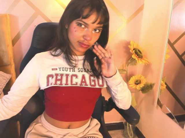 Dakashyten's BongaCams show and profile