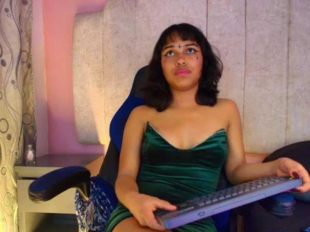 Dakashyten's BongaCams show and profile