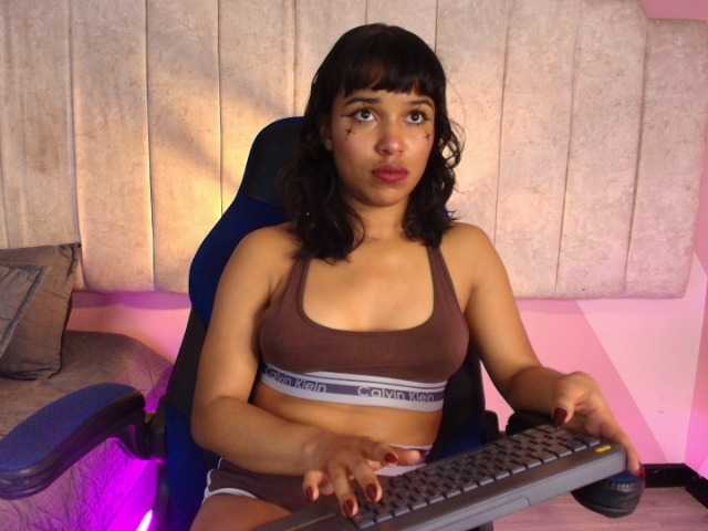 Dakashyten's BongaCams show and profile