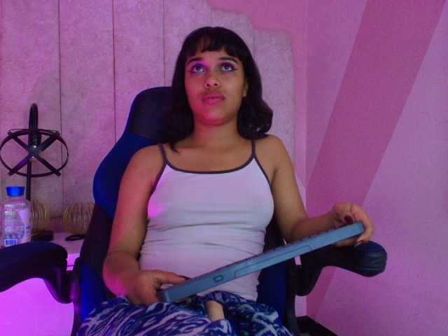 Dakashyten's BongaCams show and profile