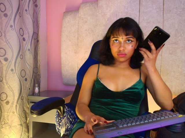 Dakashyten's BongaCams show and profile