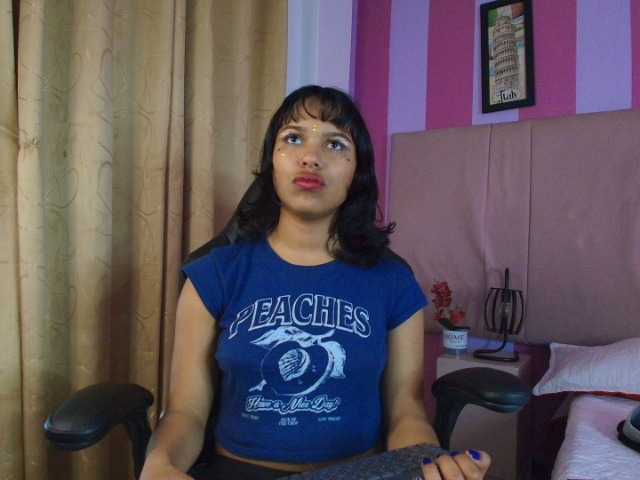 le modèle Dakashyten est en webcam porno dans un show sur le site bongacams, il possède les tags suivants: Latino/Hispanic,Brunette,Shaved