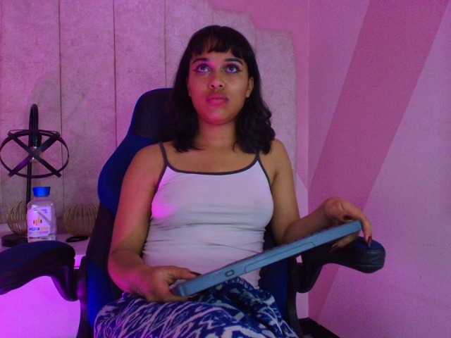 Dakashyten's BongaCams show and profile