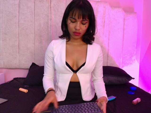 Dakashyten's BongaCams show and profile