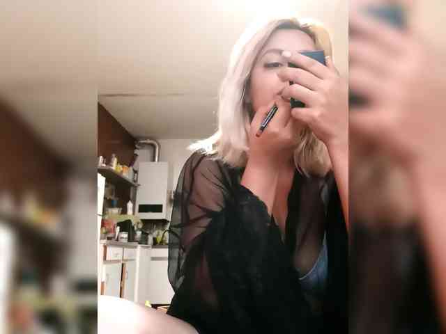 SunnyLeo88 webcam