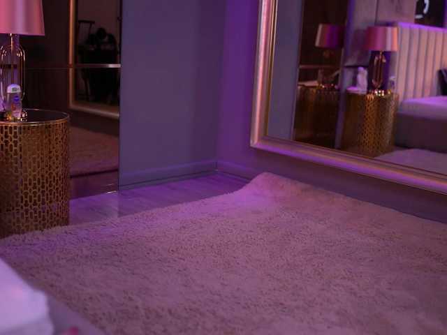 KatieHayes's BongaCams show and profile