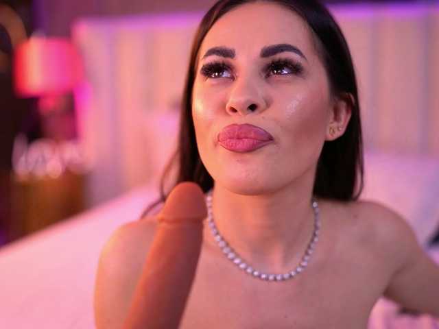 KatieHayes's BongaCams show and profile