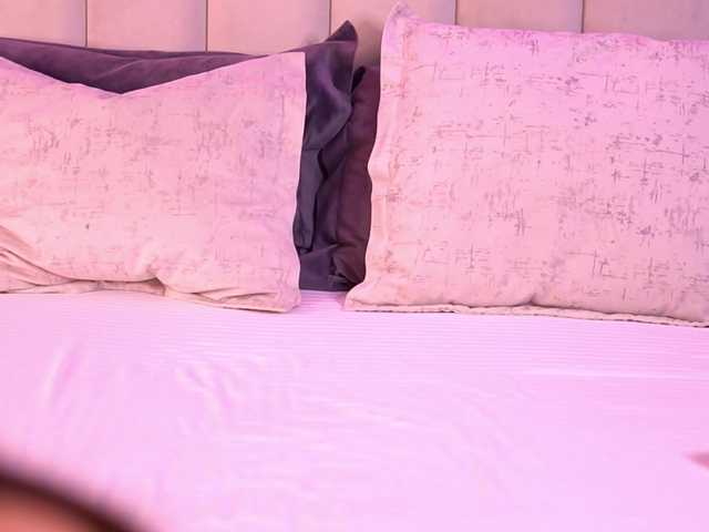 KatieHayes's BongaCams show and profile