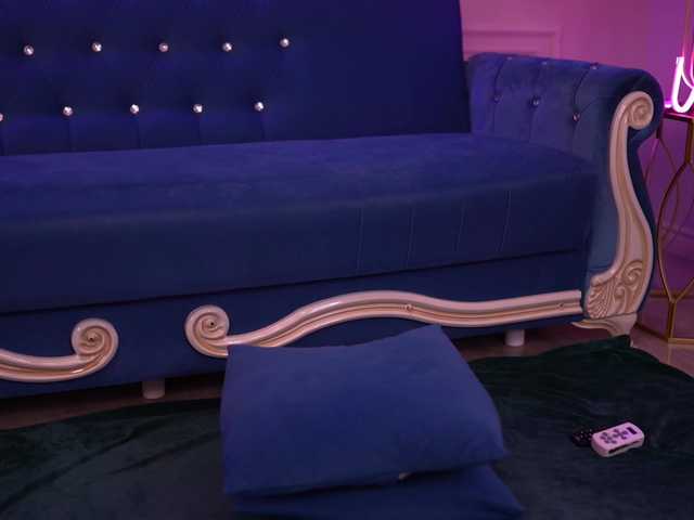 KatieHayes's BongaCams show and profile