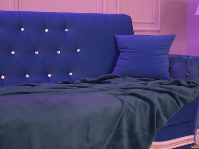 KatieHayes's BongaCams show and profile