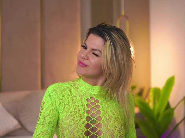 CamilaStarr from BongaCams