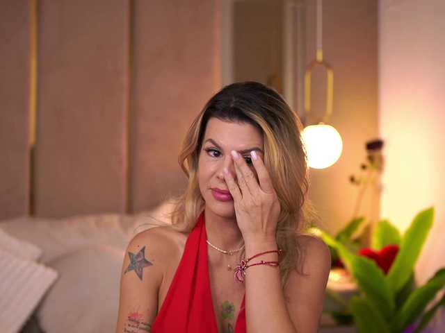 CamilaStarr's BongaCams show and profile