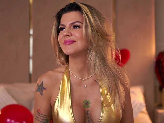 CamilaStarr's BongaCams show and profile