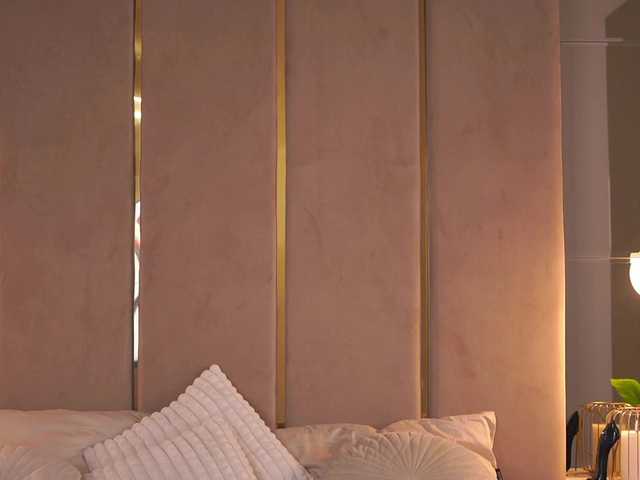 CamilaStarr's BongaCams show and profile