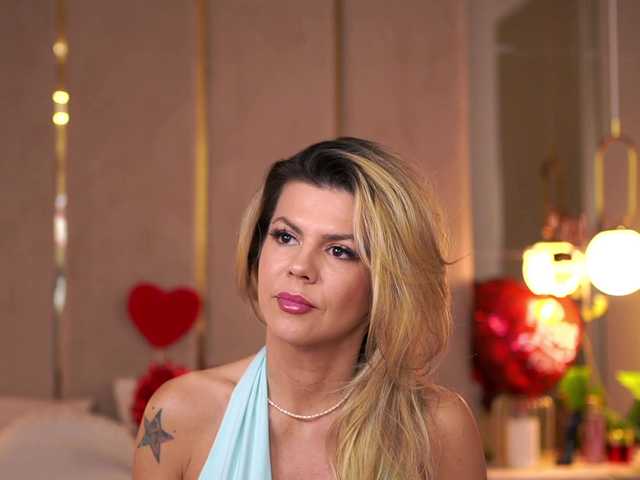 CamilaStarr's BongaCams show and profile