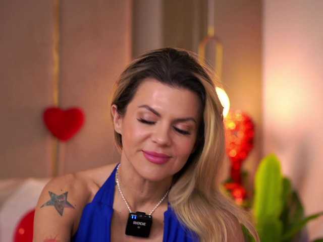 CamilaStarr's BongaCams show and profile