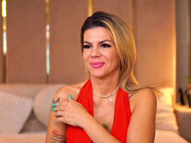 CamilaStarr's BongaCams show and profile