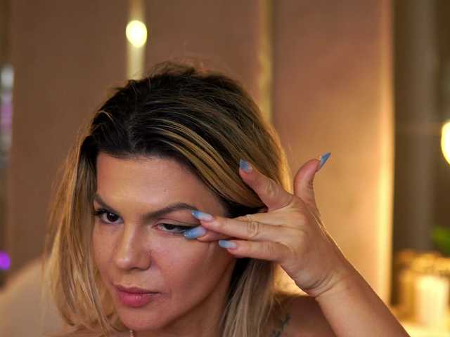 CamilaStarr's BongaCams show and profile