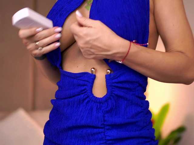 CamilaStarr's BongaCams show and profile