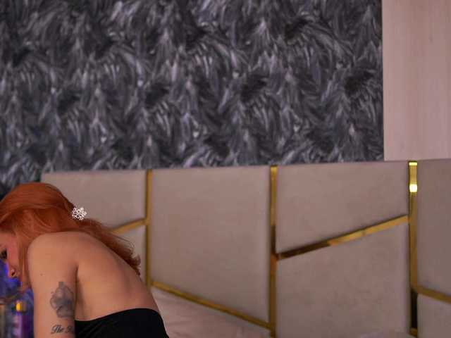le modèle CamilaStarr est en webcam porno dans un show sur le site bongacams, il possède les tags suivants: White/Caucasian,Redhead,Shaved
