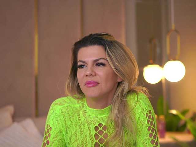 CamilaStarr's BongaCams show and profile