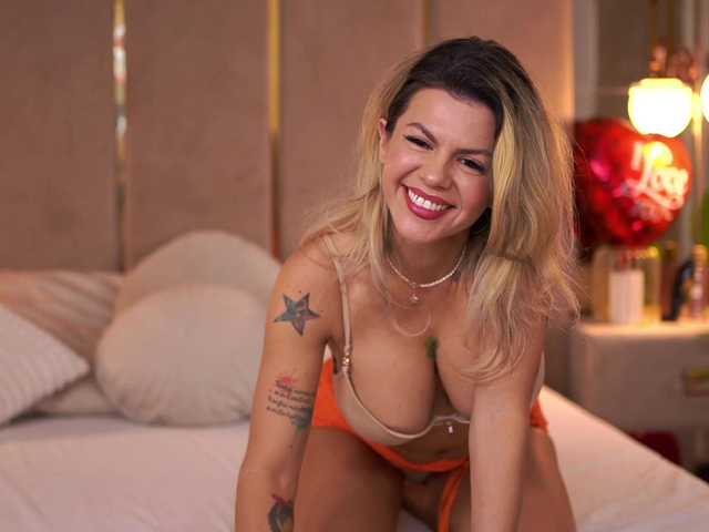 CamilaStarr's BongaCams show and profile