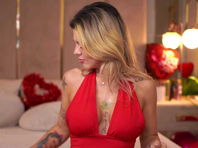 CamilaStarr's BongaCams show and profile